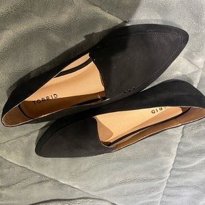 Torrid- pointed toe flats- never worn